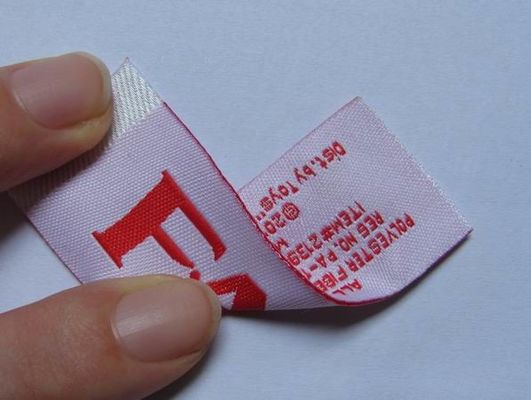 Daralan PMS Olmayan Giysi Dokuma Demir Etiketleri, Isı Kesim Bordürlü