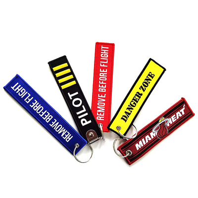 130*30mm Kırmızı Anahtar Zinciri Logo Tasarımı B2B Logo Markalaması için Özelleştirilebilir